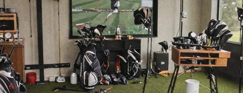 Custom golf club fitting session